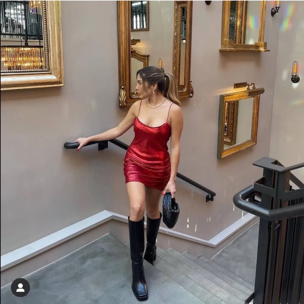 Bloggers Fave ZARA Red sequin spaghetti strap lined mini dress size M NWOT
